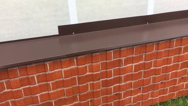 Комбинирование двух цветов сайдинга при отделке стен дома.Бразильская вишня и кедр. смотреть онлайн