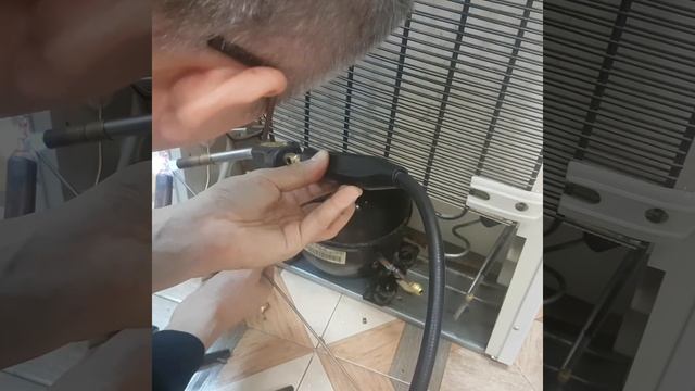 Замена мотора на Холодильник Веко .Мотор был на R600a переводим R134a.