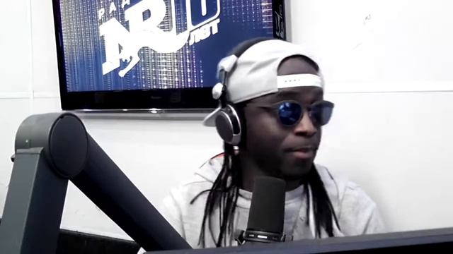 Ждун танцует в эфире NRJ смотреть онлайн