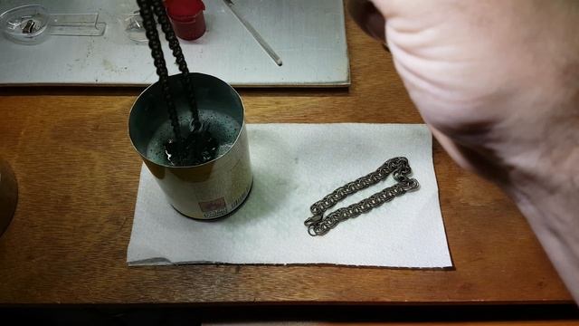 Чистка серебра в кислоте смотреть онлайн