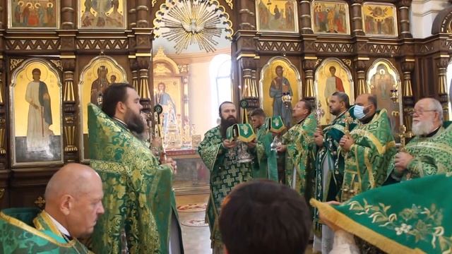 День тезоименитства епископа Антония. Литургия в Покровском соборе. Мгновения праздника смотреть онлайн