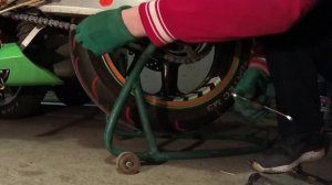 Kawasaki zx6r - Натяжка приводной цепи!!