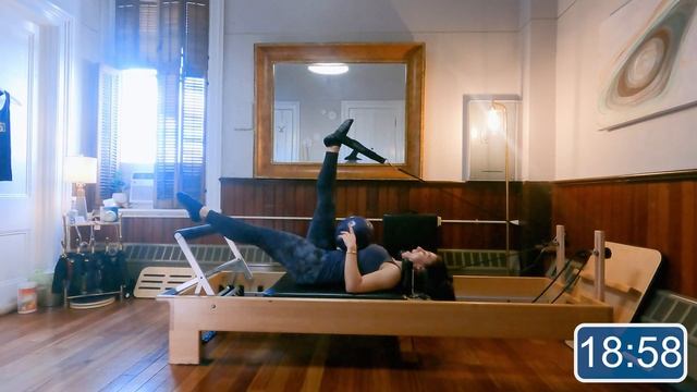 UNILATERAL Pilates Reformer WORKOUT | 40 Min | Full Body | Multi-level смотреть онлайн