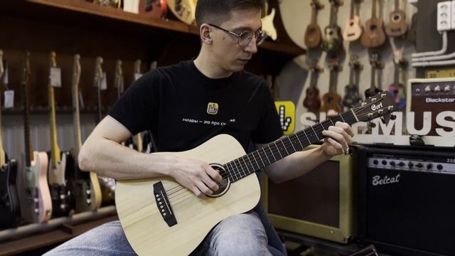 Обзор электроакустической гитары Cort Earth-Mini-E-ADK Dreadnought 3/4 Open Pore Nat. | SKIFMUSIC.R смотреть онлайн