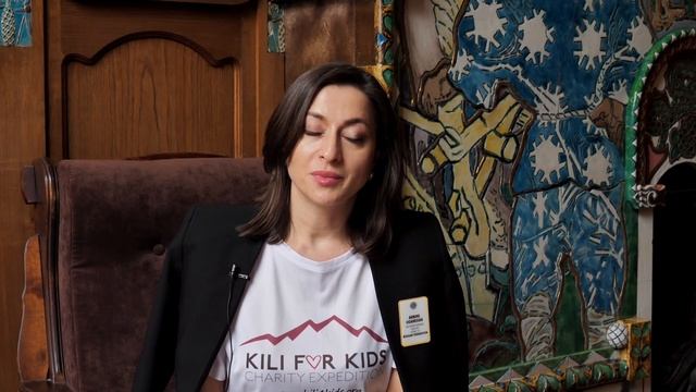 Climbing Kilimanjaro to build a nursery school in Kenya смотреть онлайн