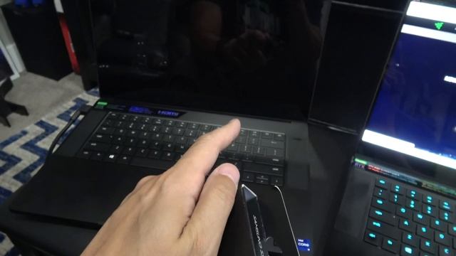 Razer Blade 15 - 2021 & 2020 Laptop / SSD Installation Problem, Intel i9, GeForce RTX 3080 смотреть онлайн