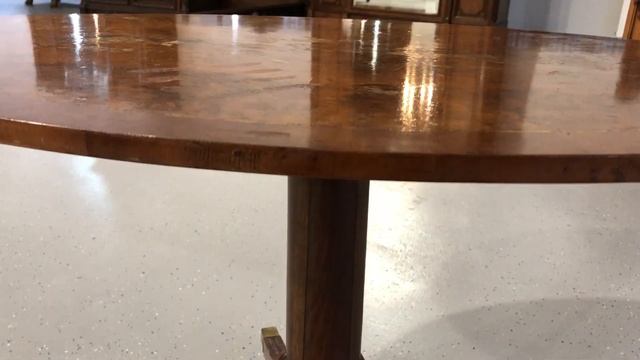 Винтажный кофейный овальный стол смотреть онлайн