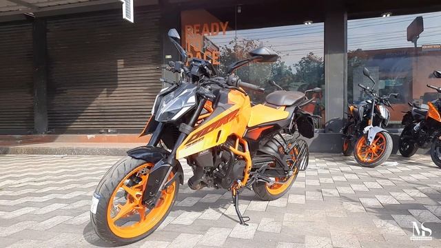 KTM 390 Duke Gen 3 Walkaround - It's Even Got Launch Control! | First Look | |  @mallumotoseeker