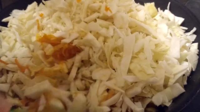 Тушеная капуста. Простое блюдо, но очень вкусное! смотреть онлайн