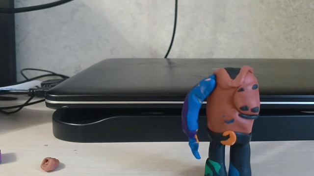 лепим большого Clock Mena