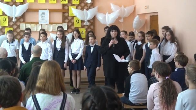 Линейка,посвященная Блокаде Ленинграда|||Апрелевская школа №4 смотреть онлайн