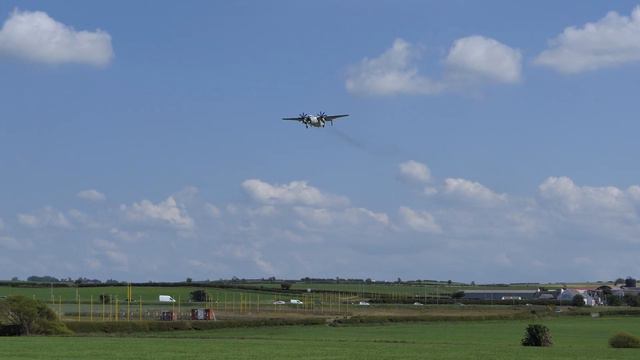 US Navy Grumman C-2 Greyhound arrives Prestwick Airport смотреть онлайн