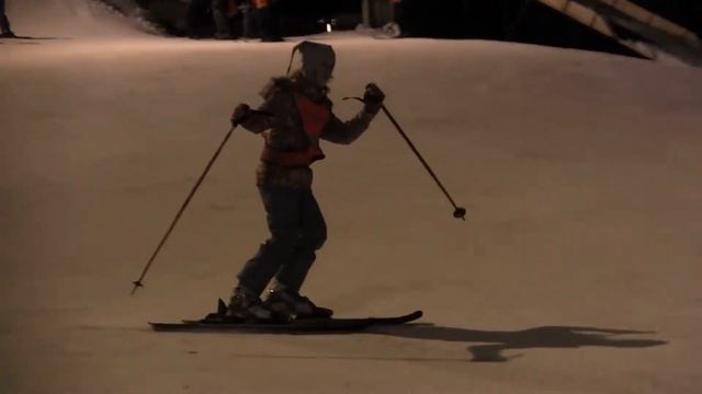 Катя, 10 лет. Учимся горным лыжам. Прогрессивная Система. смотреть онлайн