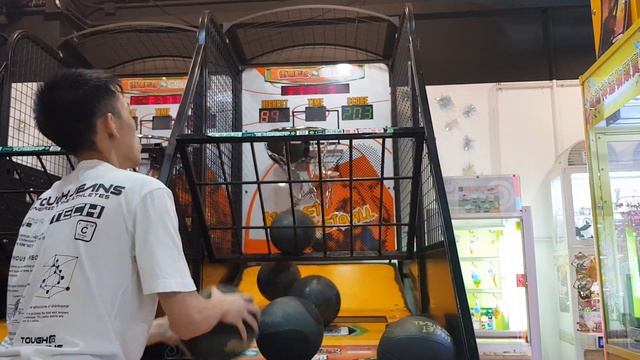 Basketball Arcade Games - Indirect Bankshot Challenge (Getting mad on Stage 4) смотреть онлайн