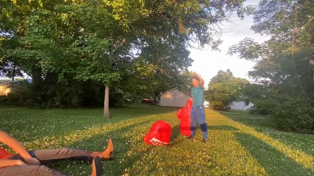 Inflatable Gloves Boxing Match. Brenden “Redneck” Peterson VS Colten “Little Man” Peterson. UFC KID смотреть онлайн