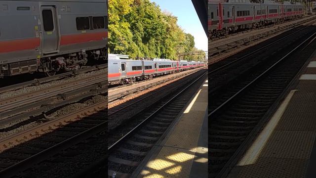 Grand Central Bound M8 Metro North train entering and leaving Mount Vernon East смотреть онлайн