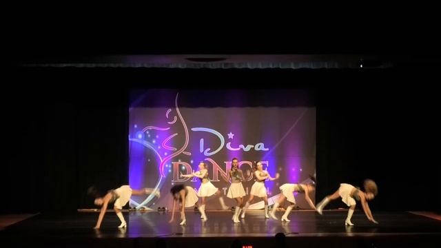 Laisse Tomber Les Filles - Senior Jazz Routine 2019-2020 смотреть онлайн