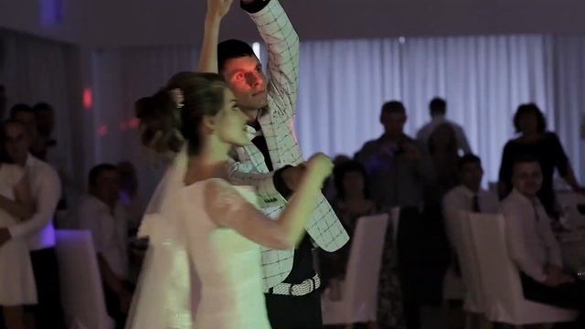 Красивый свадебный танец. Первый танец жениха и невесты. Primul dans al mirilor. 2018 смотреть онлайн