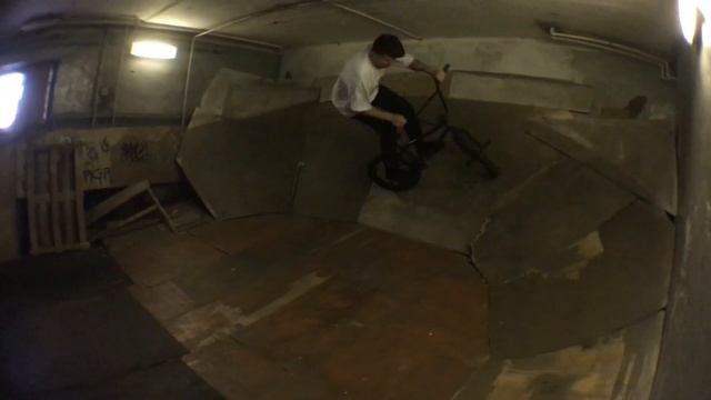 BMX / YFSI 15 / Как нужно открывать орех ( пекан ) смотреть онлайн