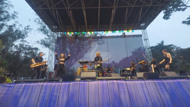 Jerry Harrison Adrian Belew Remain in Light- FULL SHOW-Hardly Strictly Bluegrass 2022 смотреть онлайн