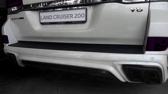 Тюнинг Toyota Landcruiser 200 KHANN 2 смотреть онлайн