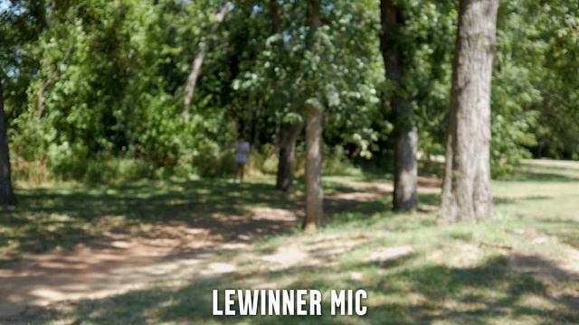 Wireless Mobile Live Streaming Mic! - Lewinner Plug & Play Lavalier Microphone Test смотреть онлайн