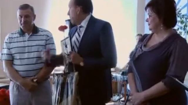 В исполкоме поздравили лучших предпринимателей Красного Луча. смотреть онлайн