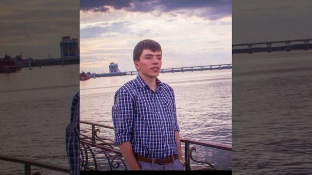 Юрий Серомашенко - Я б тебя сегодня целовал смотреть онлайн