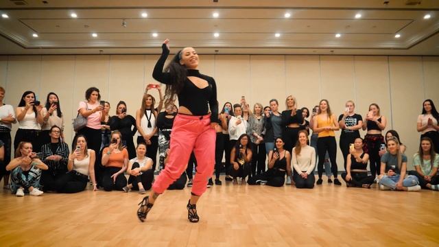 Lydia Laprade - Express Yourself - Urban kiz @PKC festival 2021 смотреть онлайн
