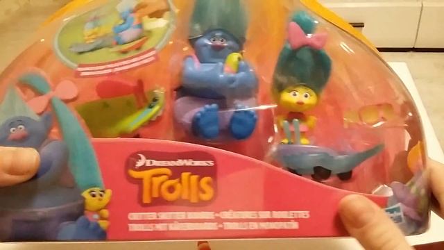 Распаковка игрушек Trolls Купер,Здоровяк,Кроха,Розочка смотреть онлайн
