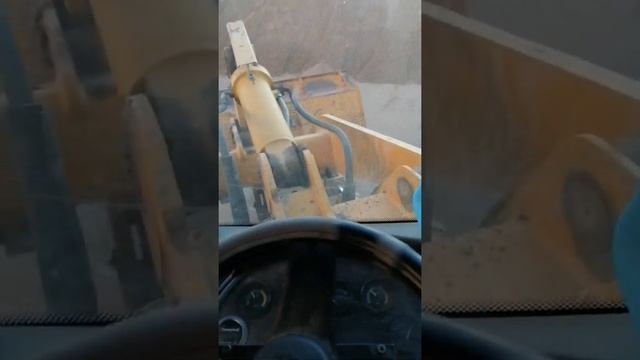 Фронтальный погрузчик LW500F смотреть онлайн