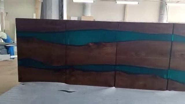 Кухня из слеба с эпоксидной смолой, показ фасадов смотреть онлайн