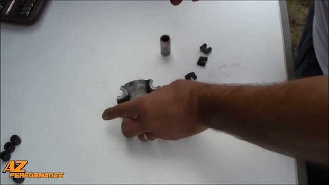 Tuto Changer le variateur et/ou les galets de son Booster / Stunt / Rocket / ... смотреть онлайн