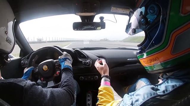 Ferrari 488 GTB Camera Car - RSE Italia Driving Experience | Mugello International Circuit смотреть онлайн