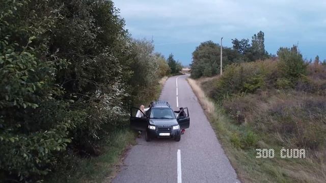 VEROVALI ILI NE! U Srbiji postoji mesto gde se automobili sami kreću UZBRDO! 300 Čuda смотреть онлайн