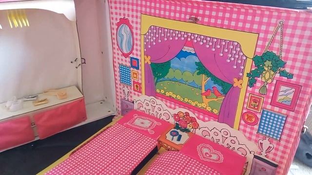 Barbie Sleep n' Keep Case! (Retro - 1974) смотреть онлайн