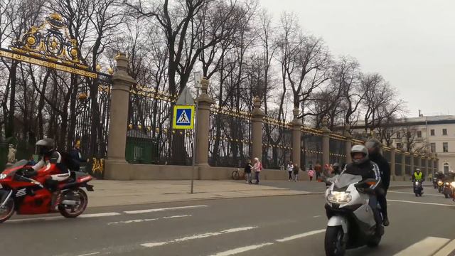 Открытие мотосезона в Питере смотреть онлайн