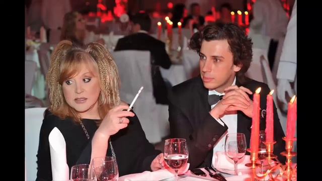 СТРАНА НА УШАХ КОМУ УШЛА ПРИМАДОННА смотреть онлайн