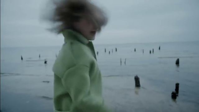 ЧТО БУДЕТ ЕСЛИ СМЕШАТЬ КЛИП КАЖЕТСЯ И ПЕСНЮ НЕБО ДЫШИТ смотреть онлайн