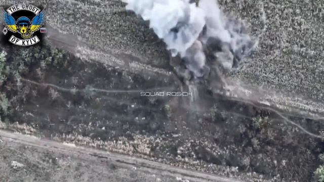 Russian Soldiers Use A Kornet ATGM Annihilates Two Ukrainian Soldiers Walking смотреть онлайн