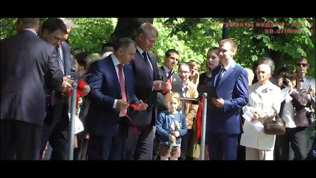 Открытие сквера возле памятника Высоцкому в Симферополе смотреть онлайн