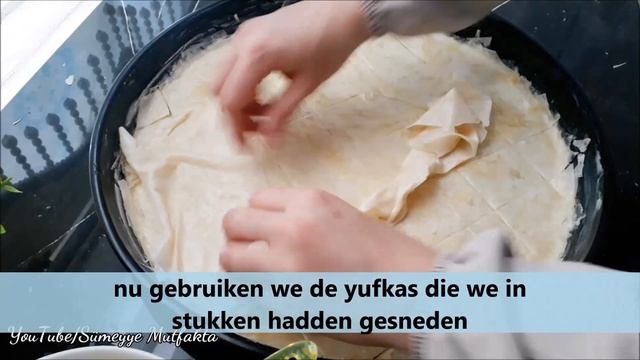 ZE STAAN IN DE RIJ VOOR DEZE BOREK..!! BEROEMDE TURKSE BOREK RECEPT смотреть онлайн