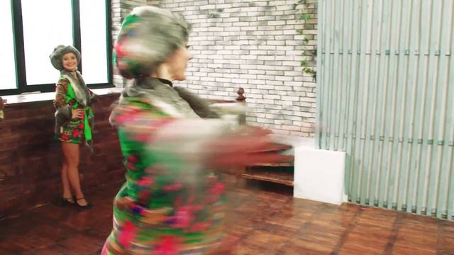 Русский танец Russian Dance Кабаре Чаплинъ Москва" смотреть онлайн