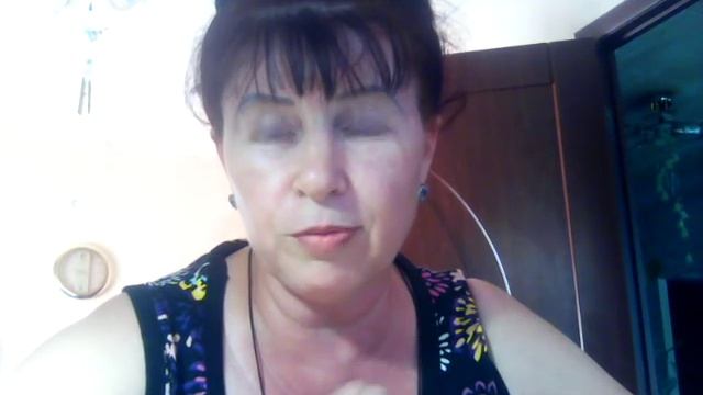 Ну да..кто то должен и хлеб печь...Бизнес с Надеждой Королевой смотреть онлайн