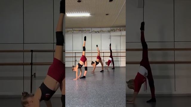 Элемент в боковой шпагат смотреть онлайн