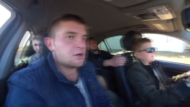 УЧУ МЛАДШЕГО БРАТА ВОДИТЬ МАШИНУ BMW ( БУМЕР ) ! смотреть онлайн