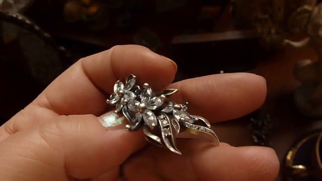 СЕРЕБРЯНЫЕ СЕРЬГИ. смотреть онлайн