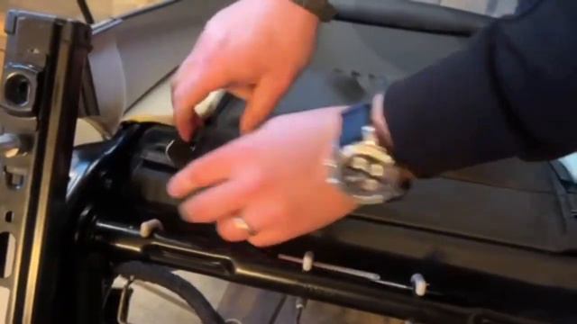 SAAB 9-5 NG seat-back leather upholstery removal смотреть онлайн