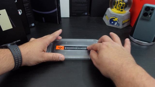 Samsung Galaxy S24 Ultra Spigen GlasTR EZ Fit Screen Protector Review смотреть онлайн