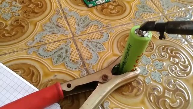 Как запаять батарею на 12v с бмс смотреть онлайн